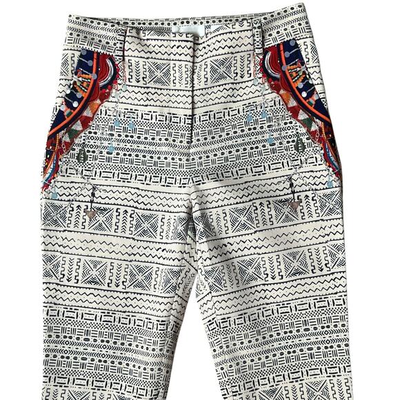 Camilla Pants - Camilla Skinny Pants Size 8 Stretchy Material Two front Pockets Zip Closure